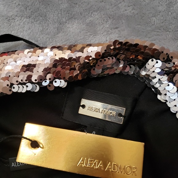 Alexia Admor 1-Shoulder Reversible Sequin Jumpsuit - Picture 6 of 8